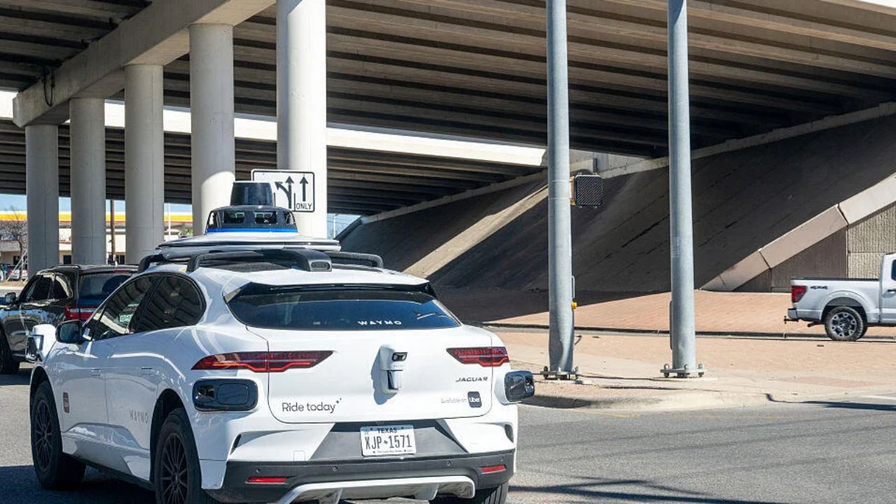 NTSB Launches Probe Into Waymo Robotaxis After Repeated School Bus Violations in Austin