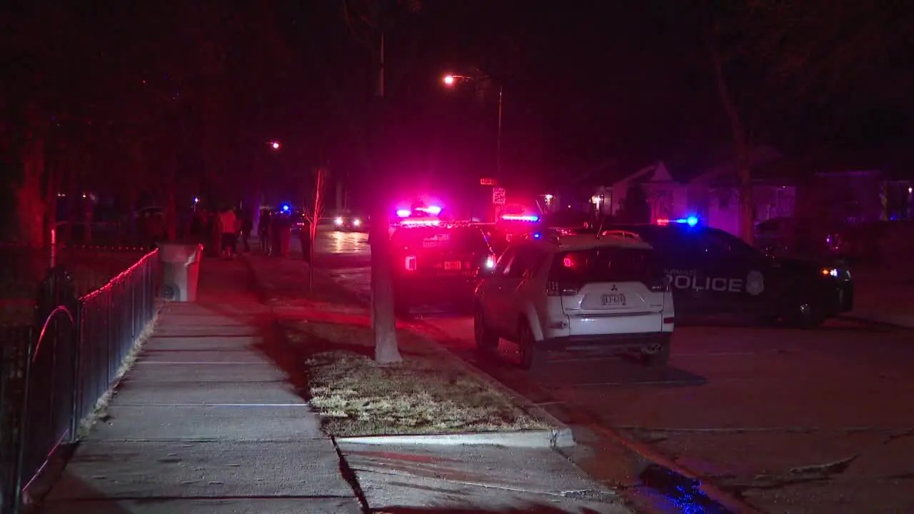 16-Year-Old Shot During Attempted Robbery Near 20th and Stark in Milwaukee, Police Investigating