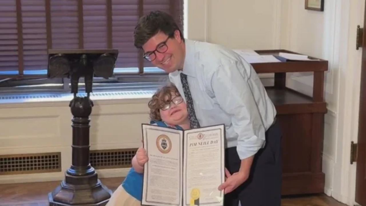 6-Year-Old Cookie Star Pim Neill Sets Record, Earns Official Day in Pittsburgh After Selling 117,000 Boxes