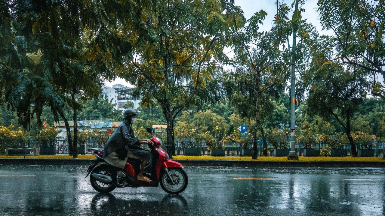 Missouri–Kansas Weather Alert This Morning: Icy Early 30s, Then 63° Friday Before Weekend Rain