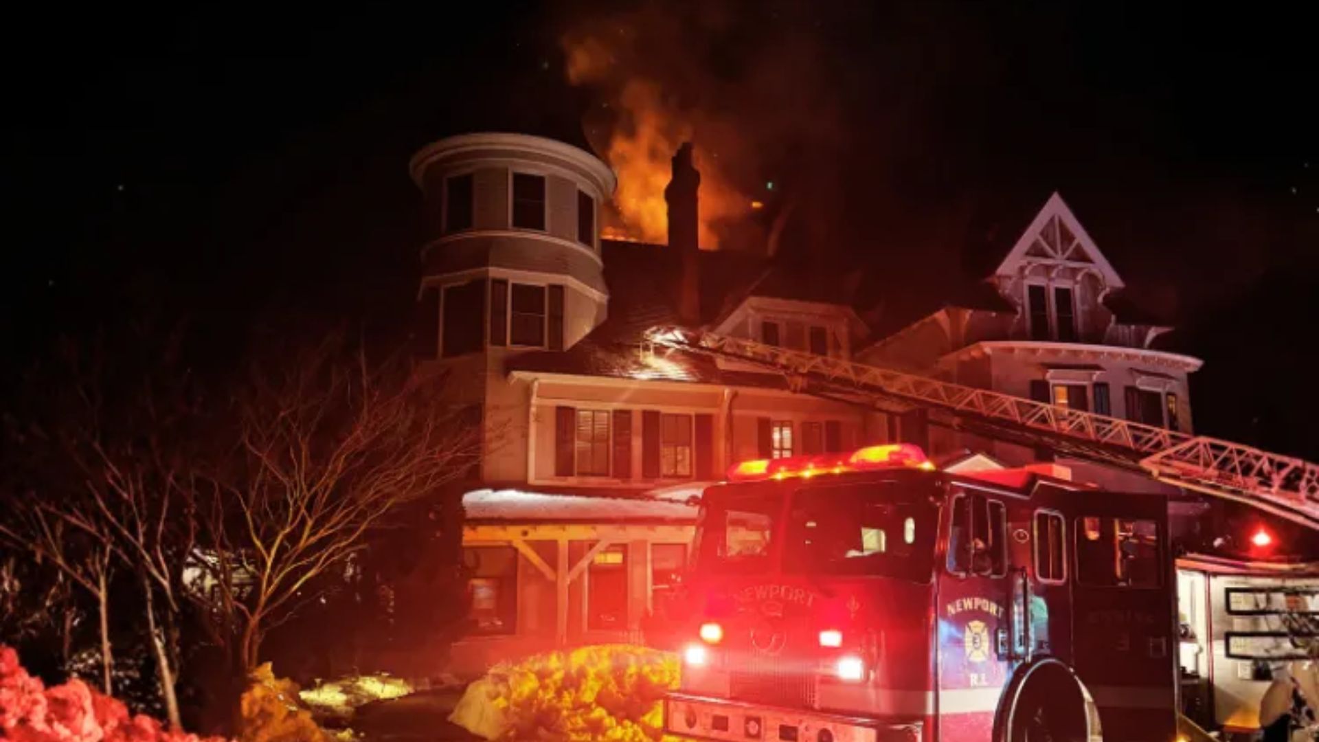 Two-Alarm Fire Forces Evacuation at Newport’s Castle Hill Inn, Crews Battle Flames in Freezing Conditions