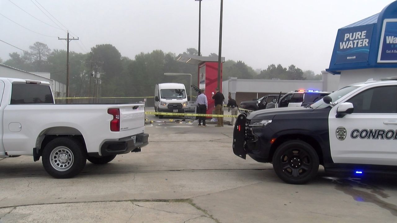 Brinks Guard Critically Injured in Conroe ATM Robbery; Suspect Dies After Police Pursuit