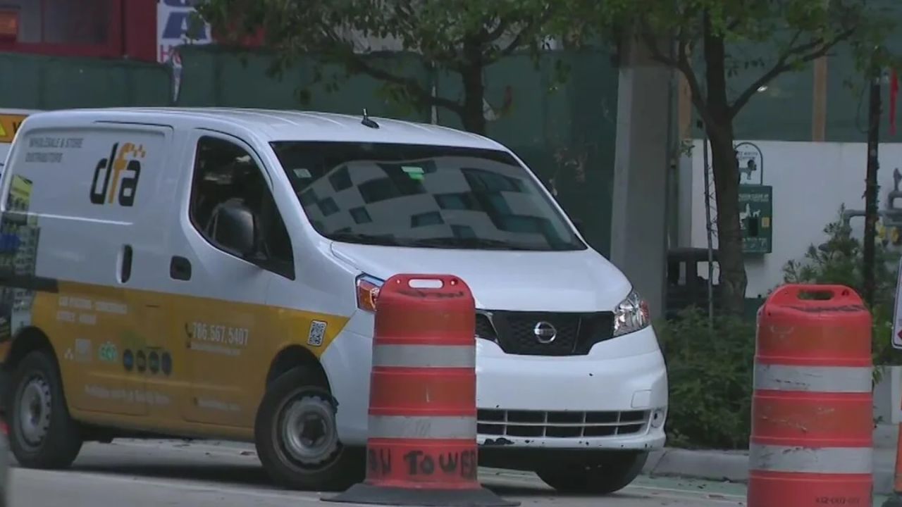 Downtown Miami Residents Demand Action as Illegal Parking Overtakes Bike Lanes