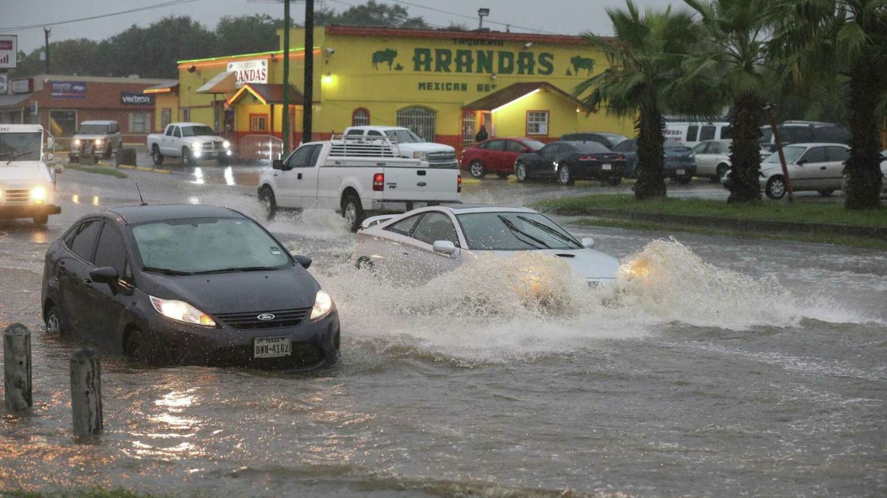 Austin, Texas Weather Alert: Flash Flood Risk Expands Toward San Antonio as Heavy Rain Intensifies