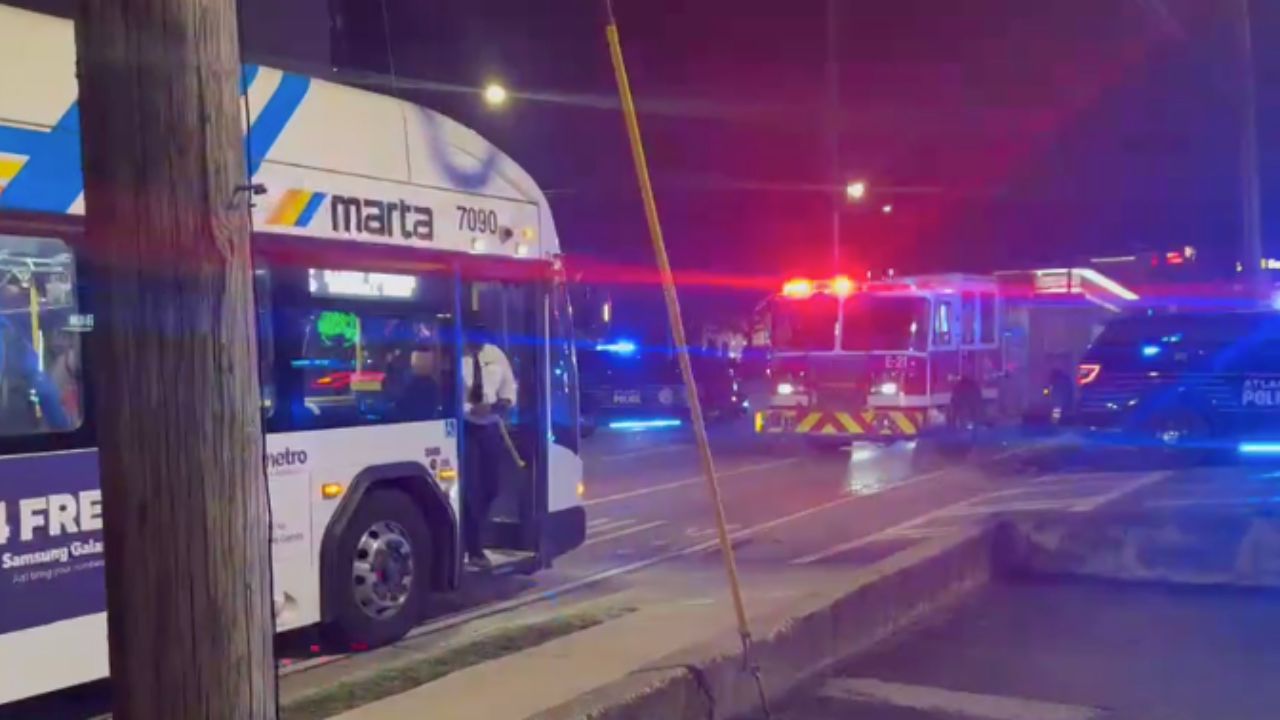 Buckhead Police Chase Ends in Crash at Busy Peachtree Intersection, Several Injured