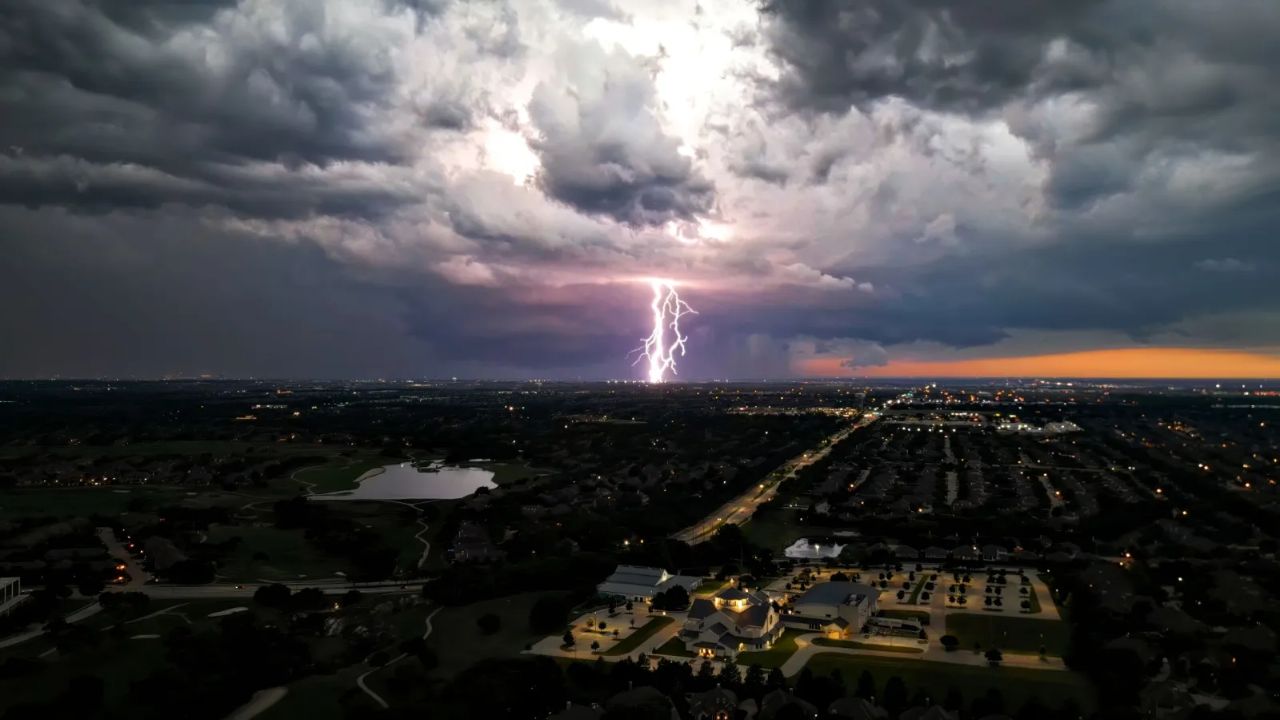 Dallas, Texas Weather Alert: Thunderstorms Disrupt Travel on I-35 and Major Roads This Afternoon
