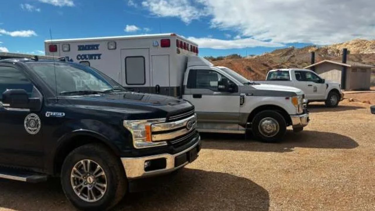 Flash Flood Horror in Utah Canyon: Hikers Swept Away, Narrowly Escape