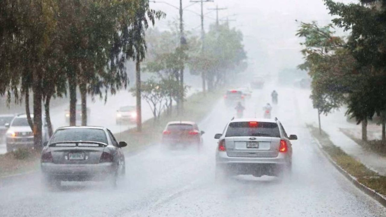 I-10 Weather Alert Today: Heavy Rain and Thunderstorms Bring Slick Roads, Travel Delays