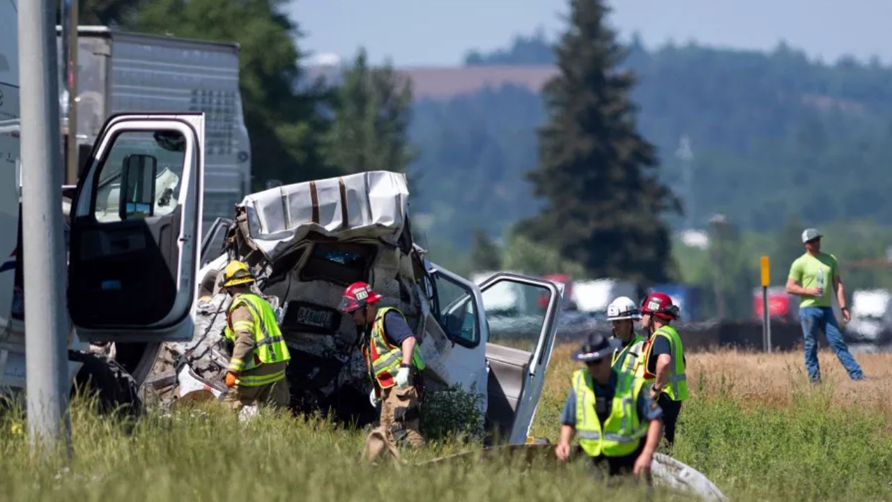 Oregon I-5 Crash: 18-Year-Old Killed, Twin Sibling Among Injured as Truck Driver Arrested