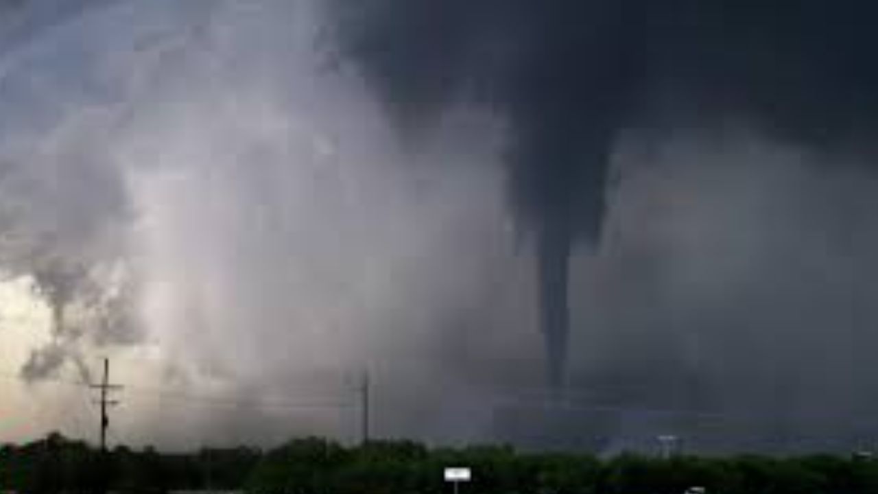 Severe Storm Threat Rises in Oklahoma City: Hail, Strong Winds and Tornado Risk Into Midweek