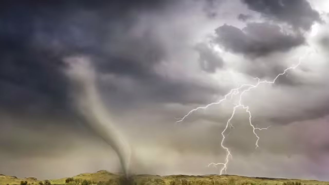 Severe Thunderstorms and Tornado Risk Continue Across U.S. as Active Weather Pattern Extends Into Weekend