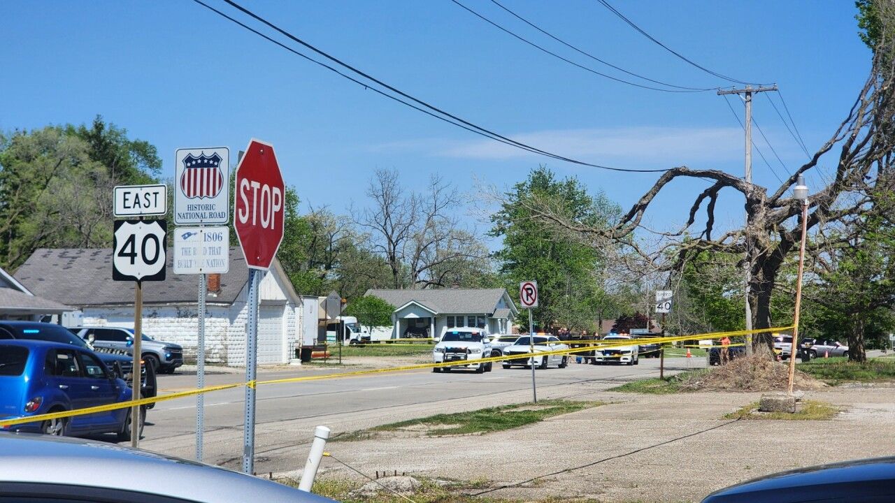 Suspect in Bank Robbery Shot Dead After Police Standoff