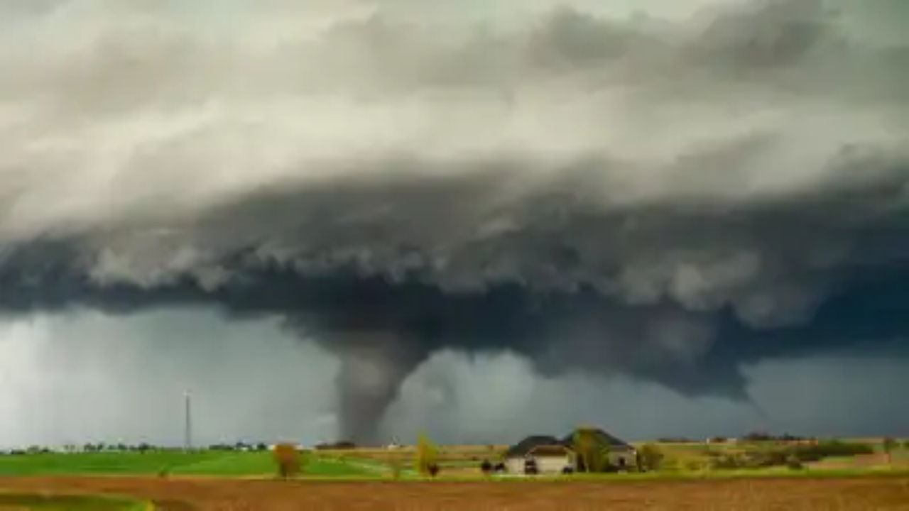 TORNADO WARNING: Central Illinois Faces Deadly Storm Risk 4PM-10PM — Springfield, Peoria, Champaign in Direct Path