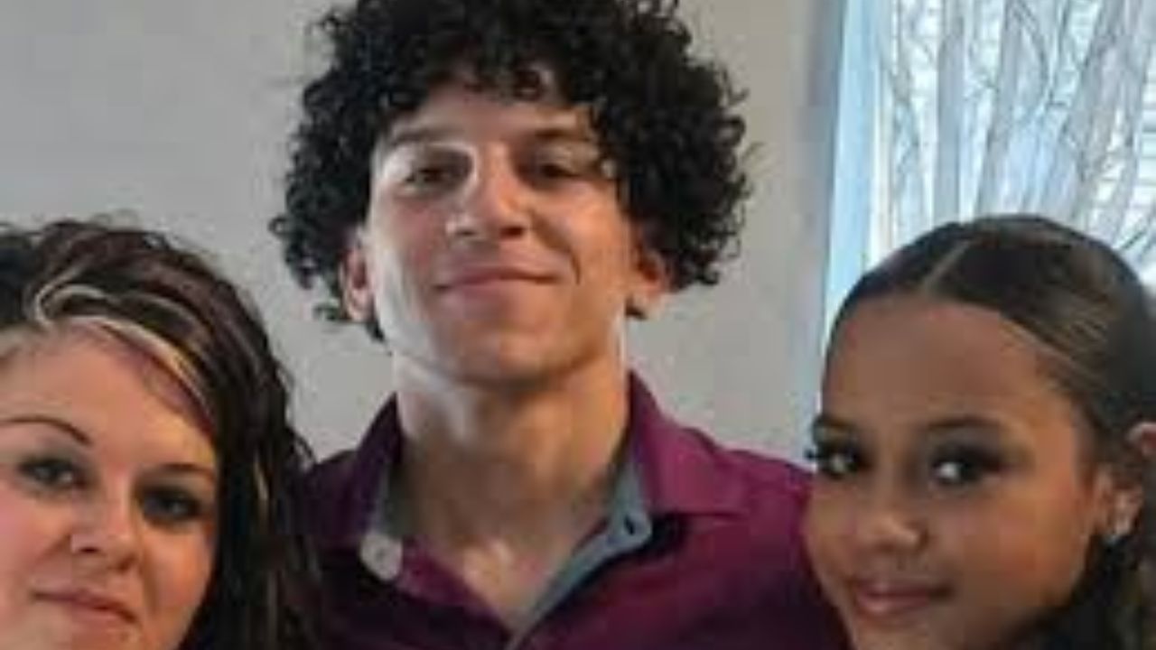 Texas Community Grieves Loss of Mother, Two Teens, and Family Friend in Tragic Chambers County Crash