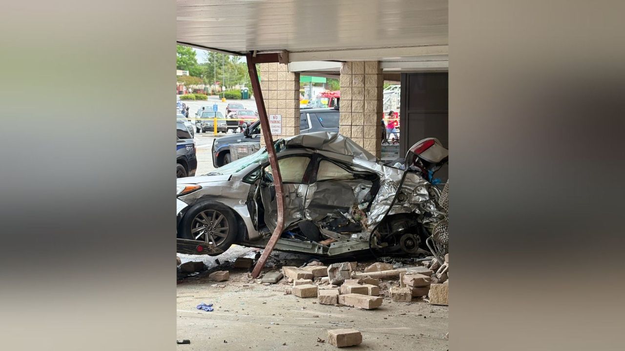 1 killed, 2 hurt after vehicle slams into Kroger shoppers in DeKalb County