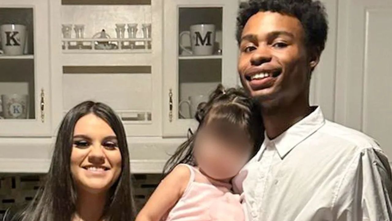 A 5-year-old survived 30 hours trapped next to her parents' bodies after a crash — here's how she was found