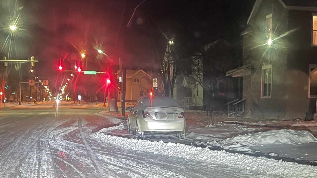 Eau Claire, Wisconsin – Overnight Freeze Alert Puts Crops and Roads at Risk Across Minnesota and Wisconsin
