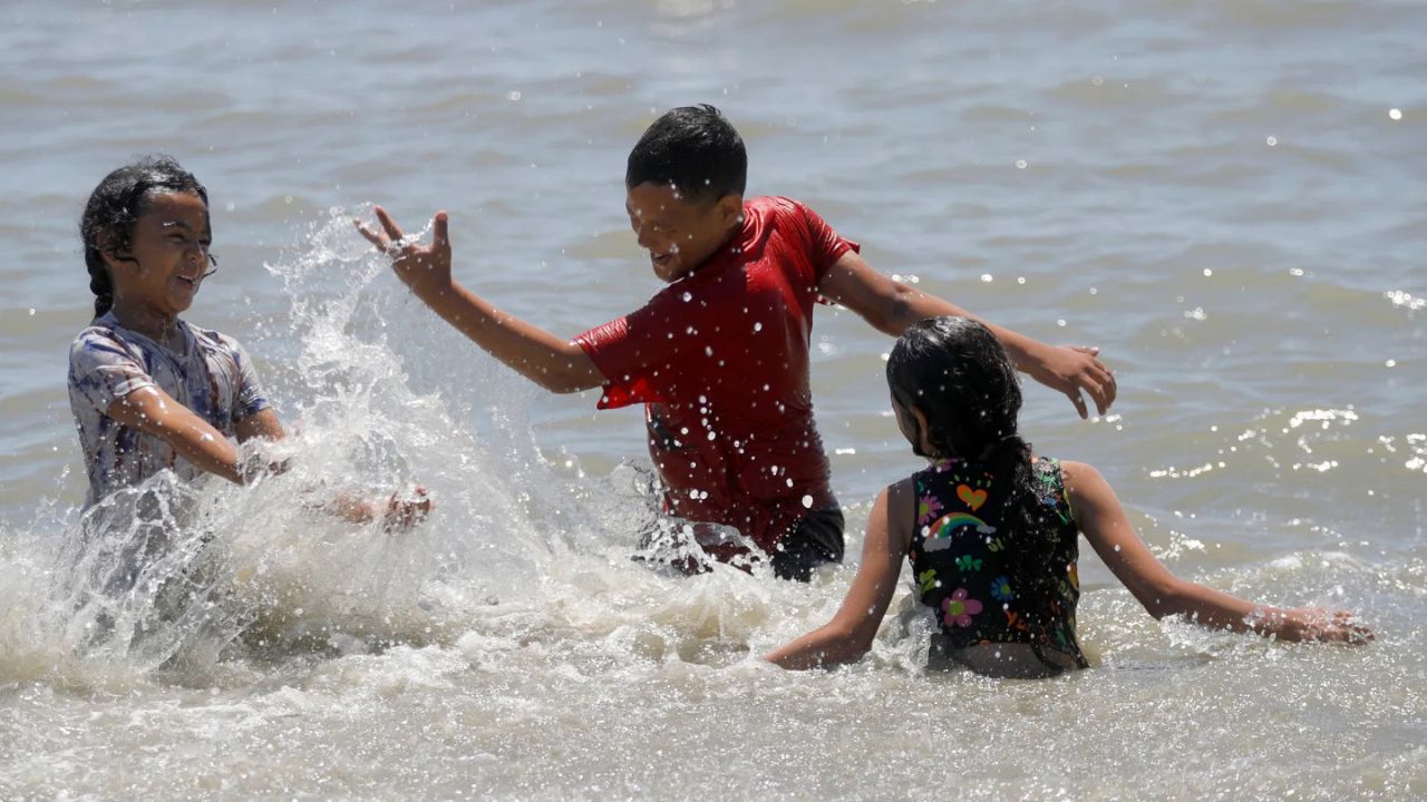 Heat Dome Expands Across Southern California, Sending Temperatures Soaring Into the 90s and Beyond