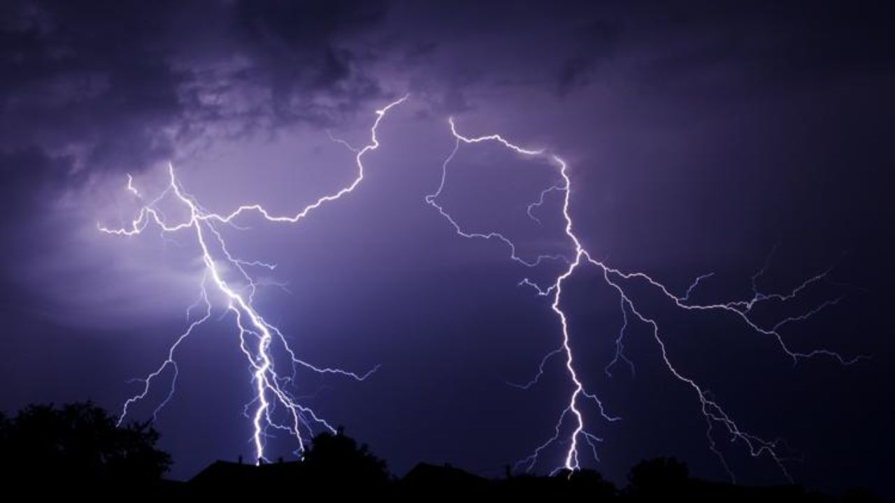 Tulsa, Oklahoma Weather Alert: Overnight Thunderstorms to Bring Gusty Winds, Travel Risks Into Tuesday Morning