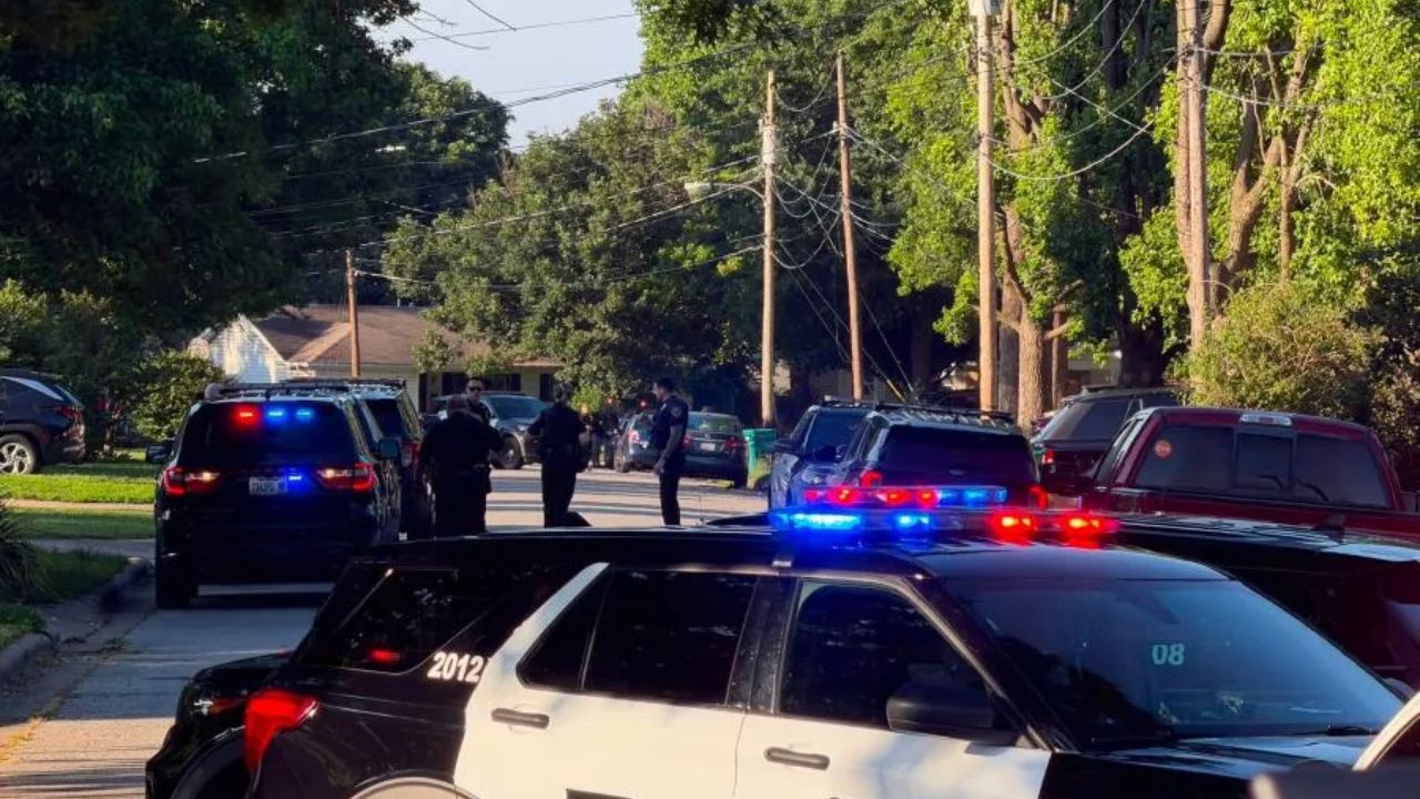 4 people arrested after early-morning robbery at Springfield Taco Bell parking lot