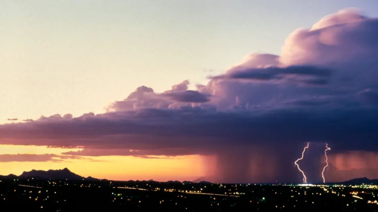 This Weekend's Heat Could Feel Like 100°F — And Storms Are on the Way Too